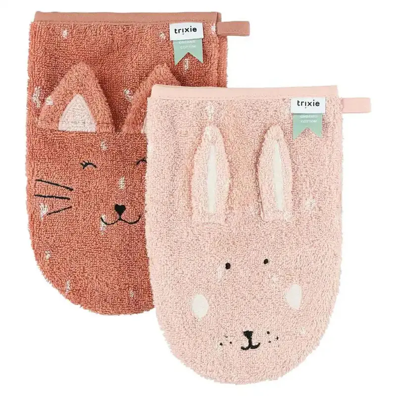 Trixie Dual-Design Washcloth Set: Mrs. Cat & Mrs. Rabbit 1